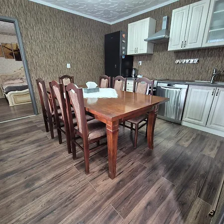 Vidiecky Dom * Leles