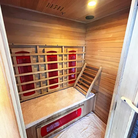 Vidiecky Dom * Leles